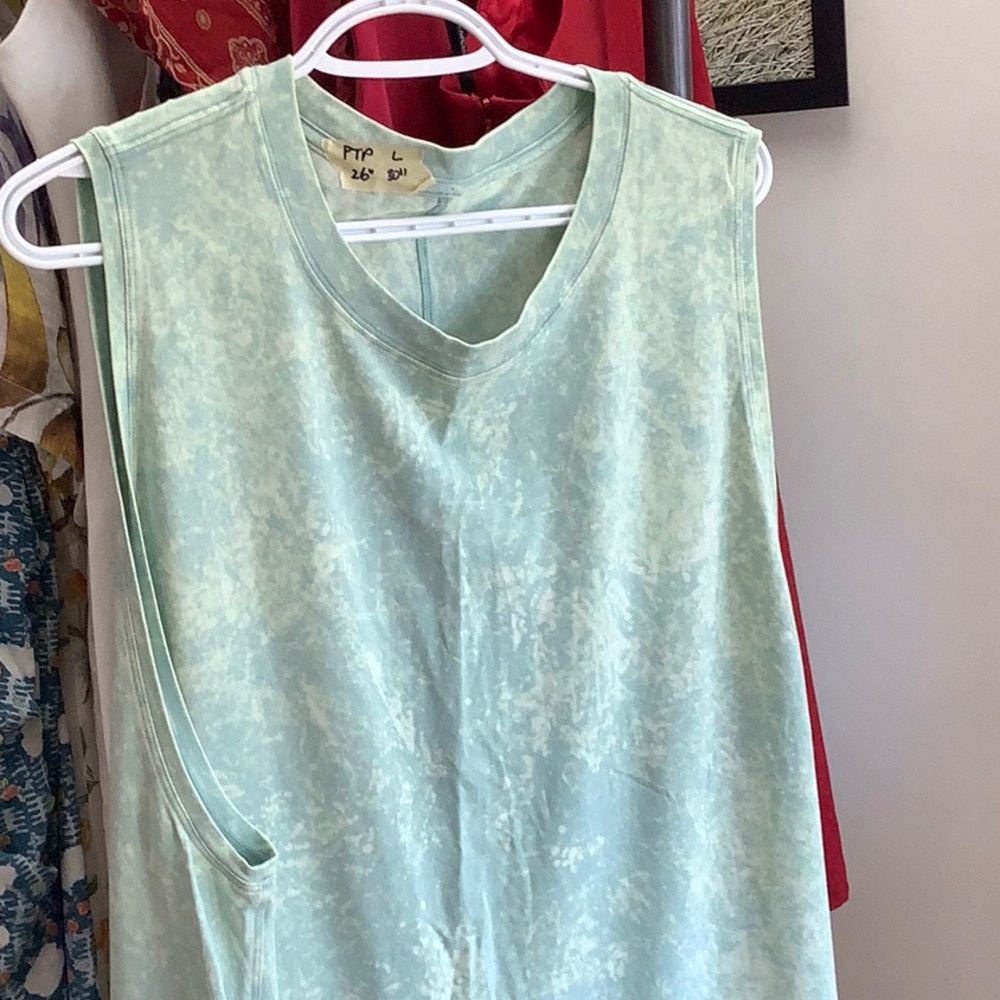Lululemon Sleeveless Tank
